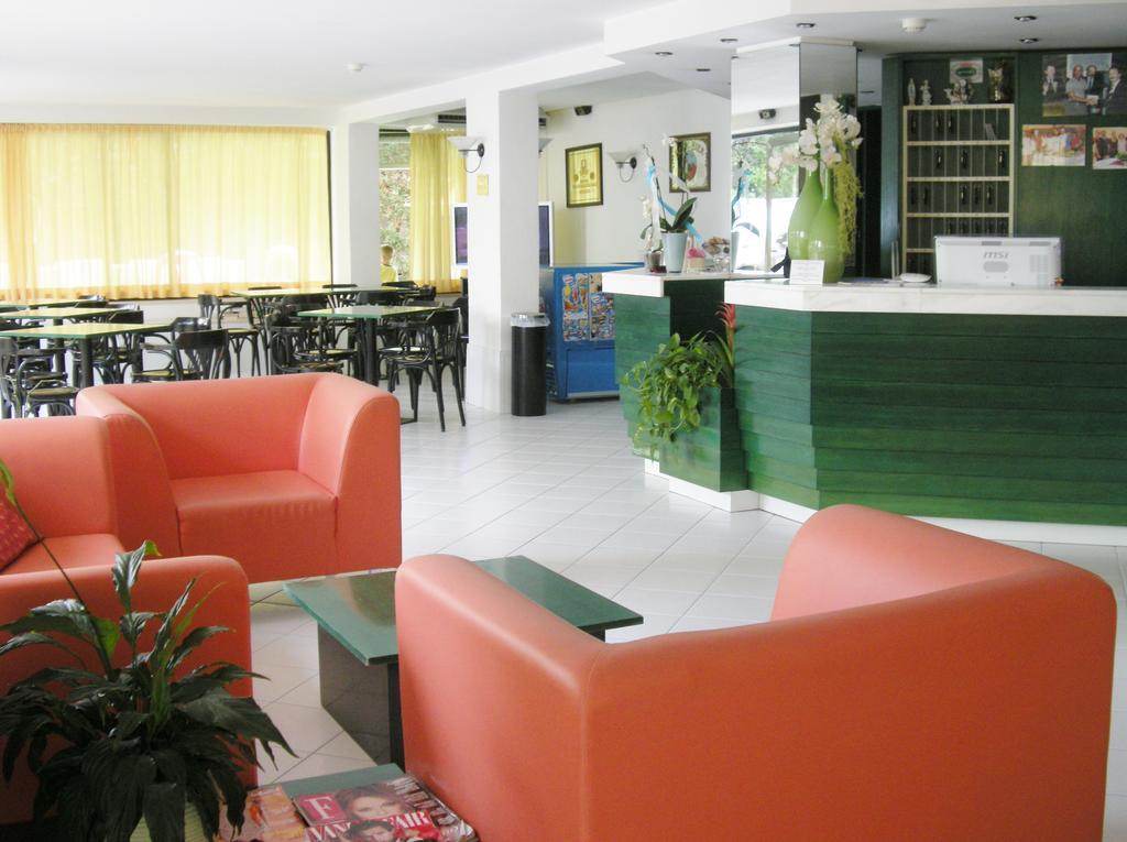 Hotel Costaverde Чезенатико Екстериор снимка