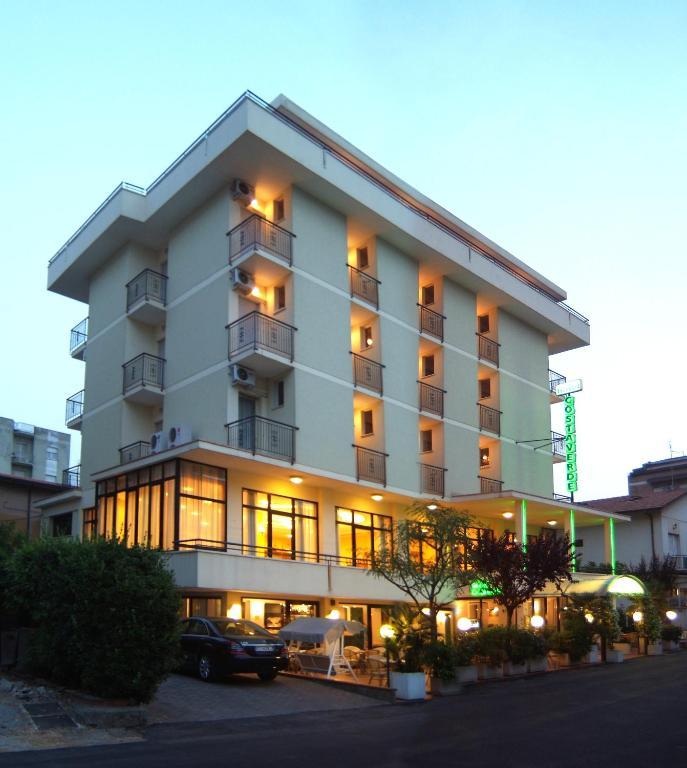 Hotel Costaverde Чезенатико Екстериор снимка