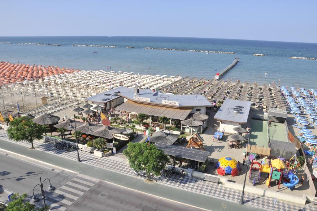 Hotel Costaverde Чезенатико Екстериор снимка