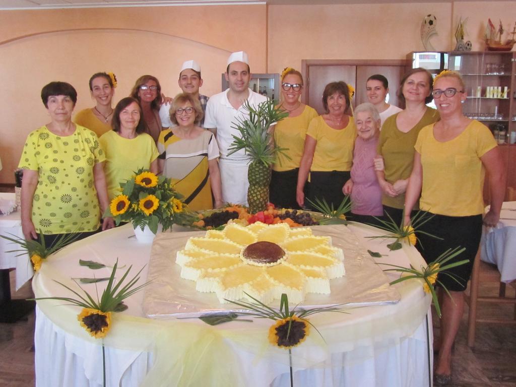 Hotel Costaverde Чезенатико Екстериор снимка